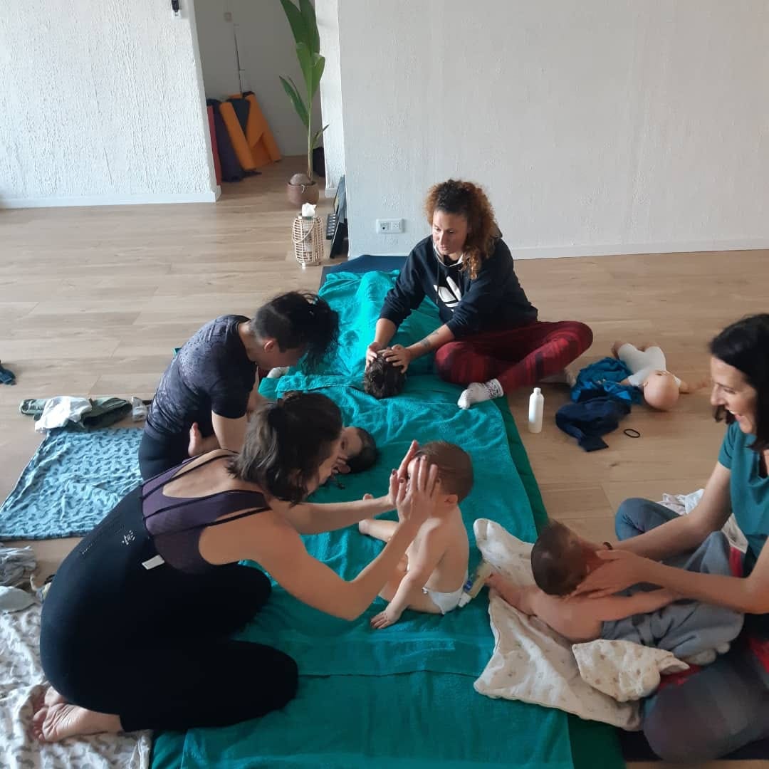 Atelier collectif Shantala chez EFFET YOGA