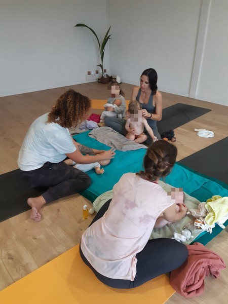 Atelier collectif Shantala chez EFFET YOGA